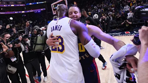 “赛季独揽25球，小蜘蛛横扫39场，力压皇萨，7500万身价彰显价值！”